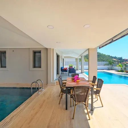Villa Safir 1-2