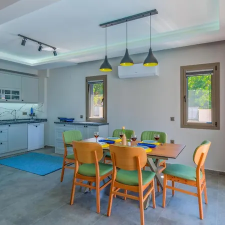 וילה Safir 1-2 *